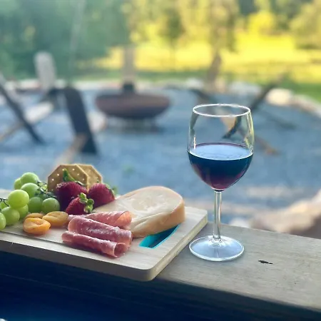 Villa Yonah View King Beds - Wine Country Bliss